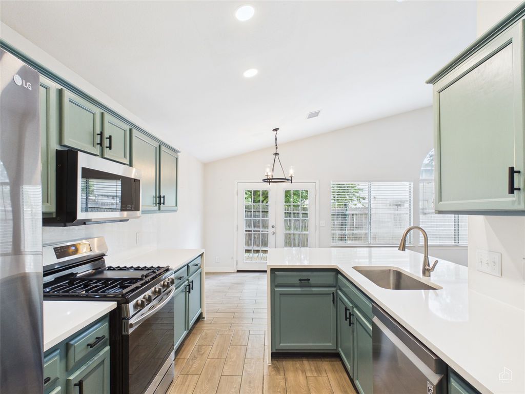 7400 Crepe Myrtle Drive, Austin