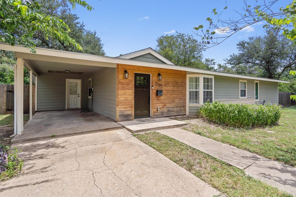 7707 Robalo Road, Austin
