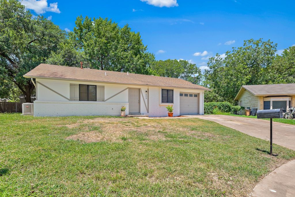 806 Easy Day Cove, Austin