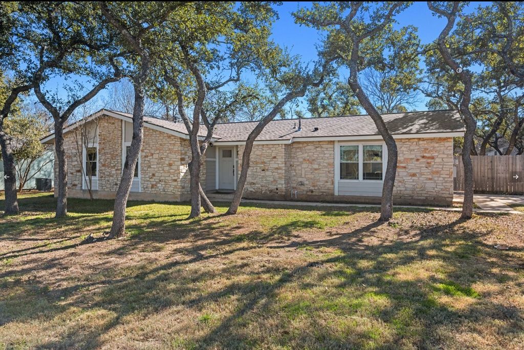 712 Ruby Isle Drive, Leander