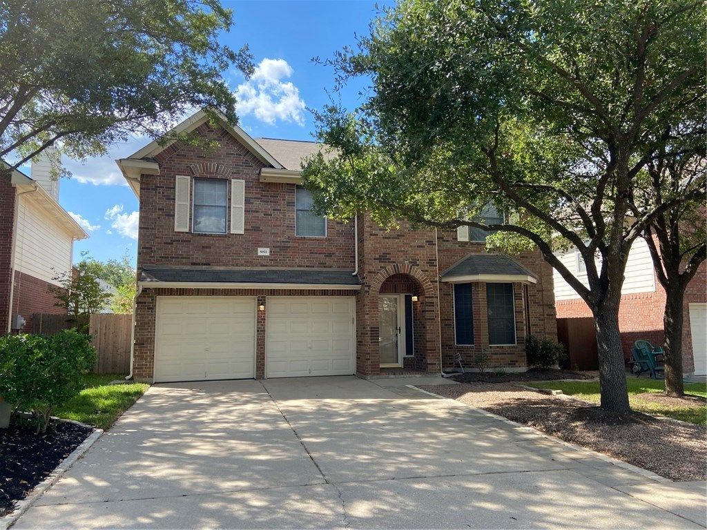 8811 Glen Canyon Drive, Round Rock