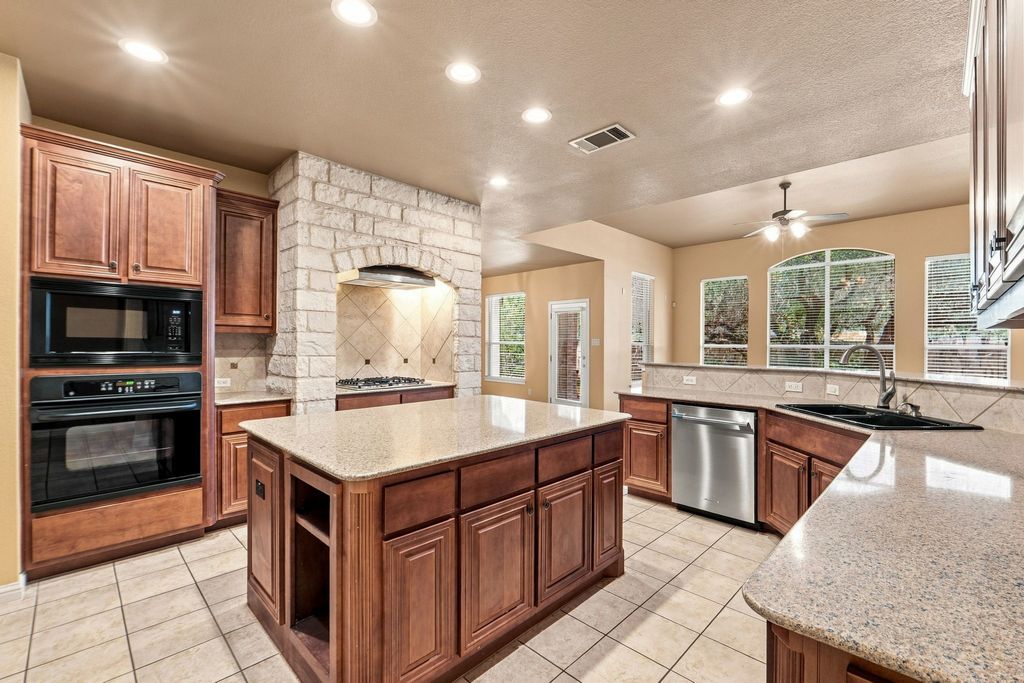 2909 Arbor Court, Round Rock
