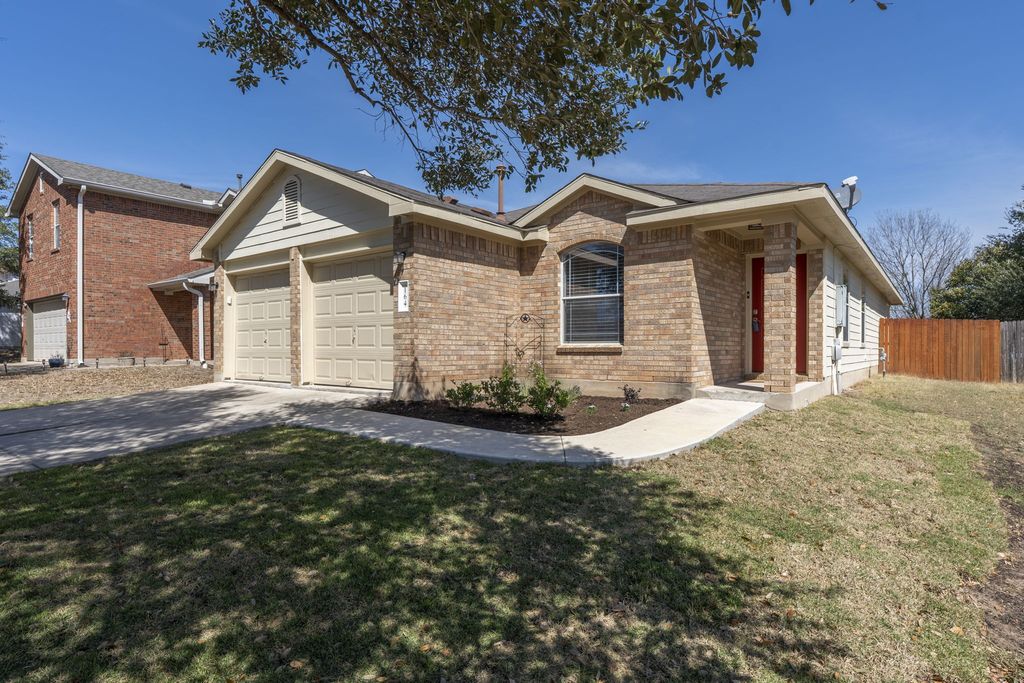 164 Pearl Lake Drive, Kyle