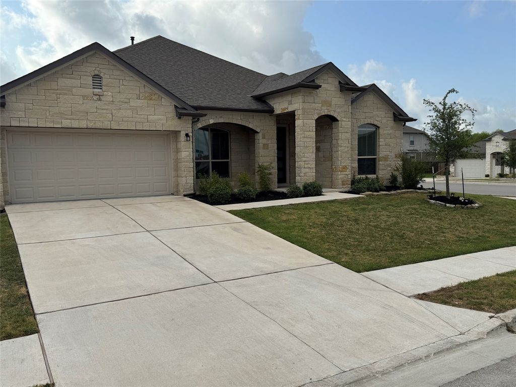 17901 Civorno Drive, Pflugerville