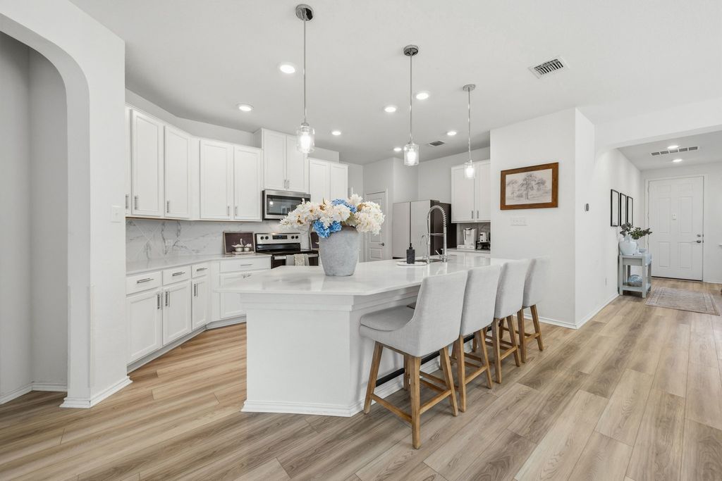 106 Lucky Texan Cove, Jarrell