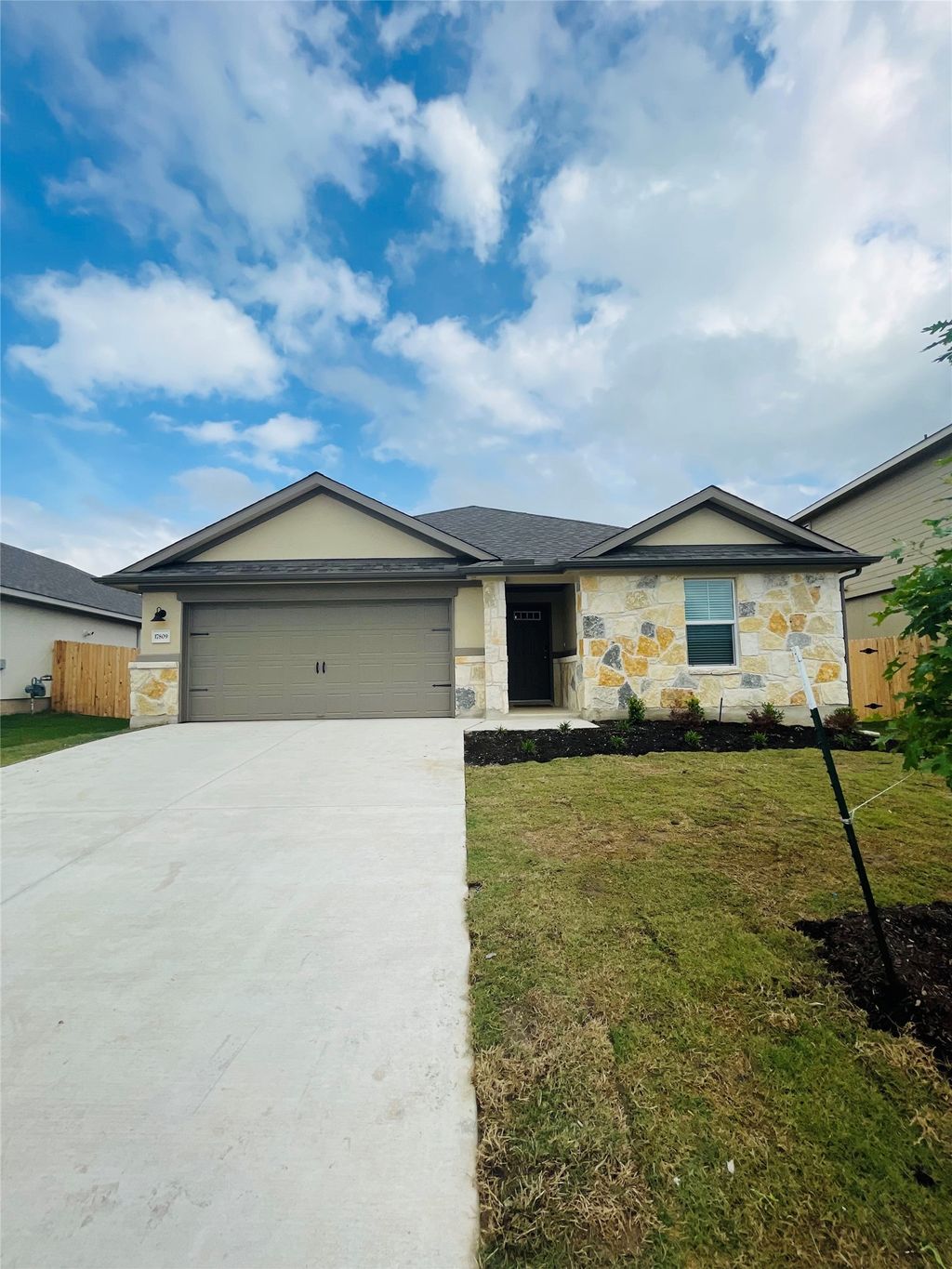 17809 Owl Tree Road, Manor
