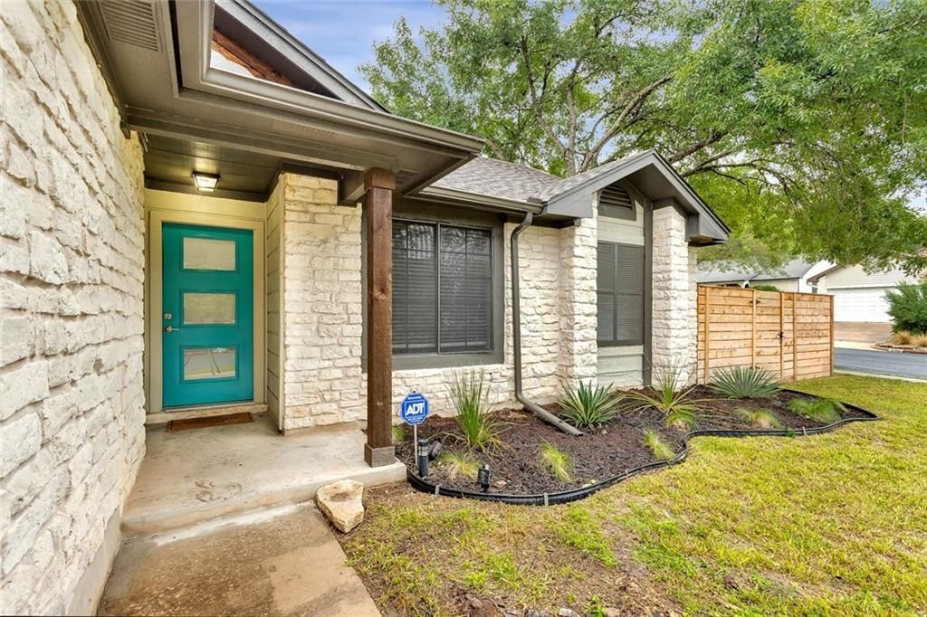 8900 Linton Drive, Austin