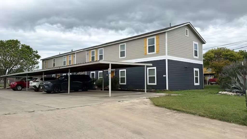 755 River Road 1411, San Marcos
