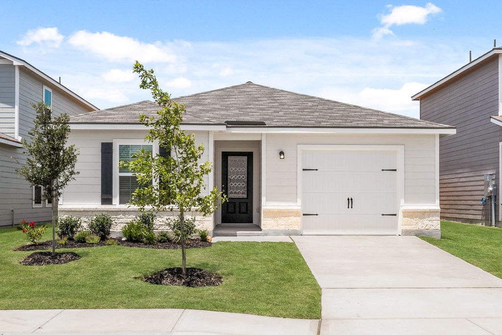 354 Low Pasture Trail, Maxwell