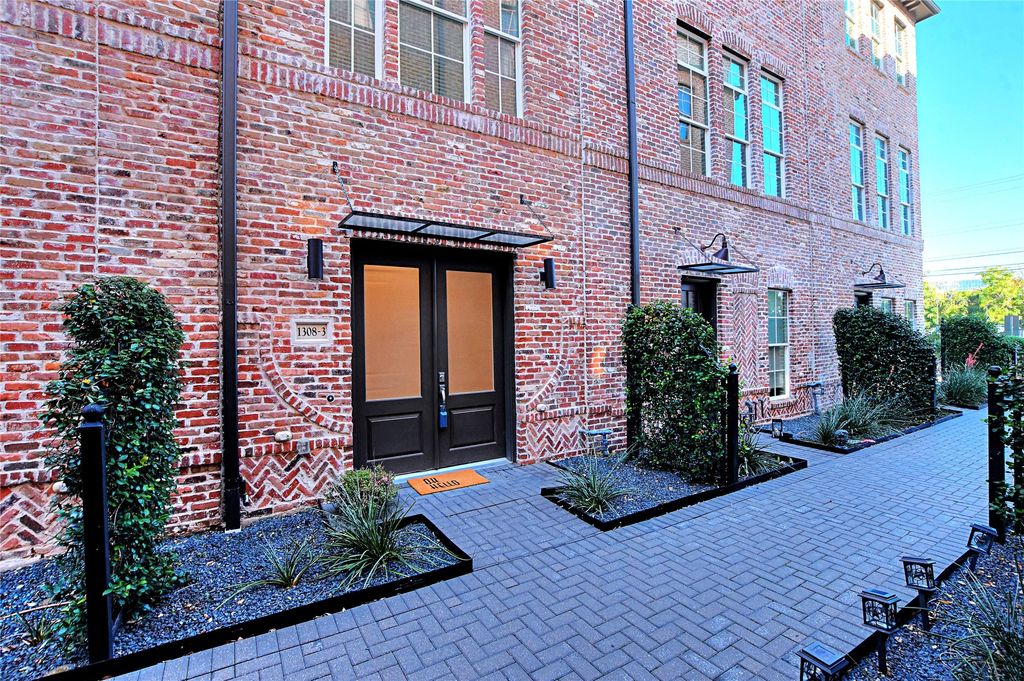 1308 Tinnin Ford Road 3, Austin