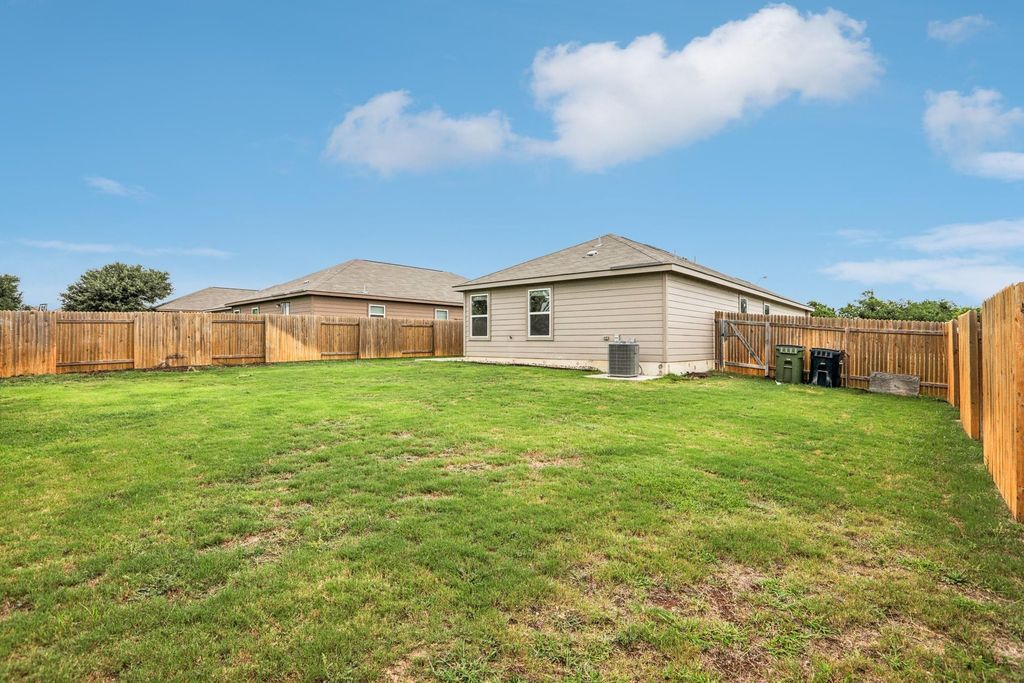 1040 Riverdale Cove, Jarrell