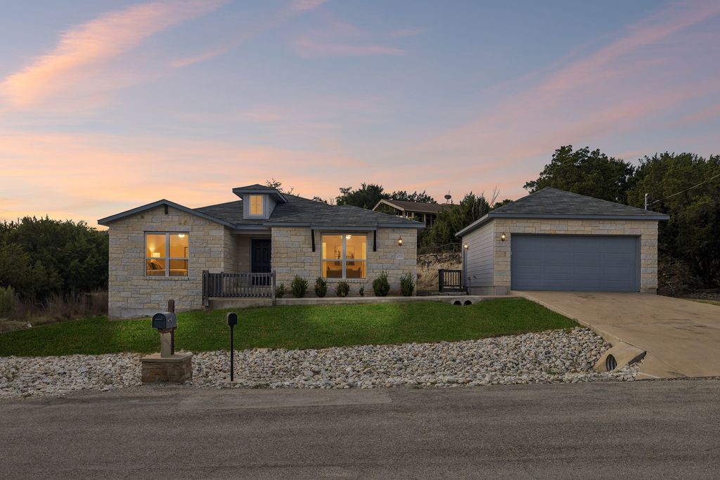 20915 Oak Dale Drive, Lago Vista