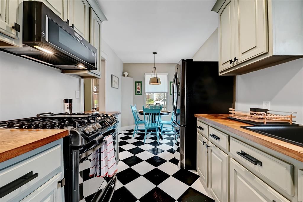 2952 Higgins Street, Austin