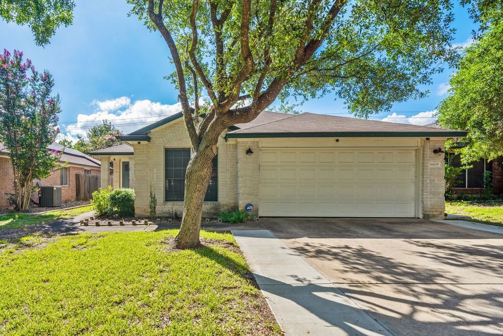 8809 Corran Ferry Drive, Austin