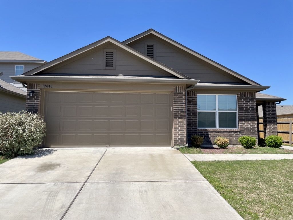 12040 Riparian Road, Manor
