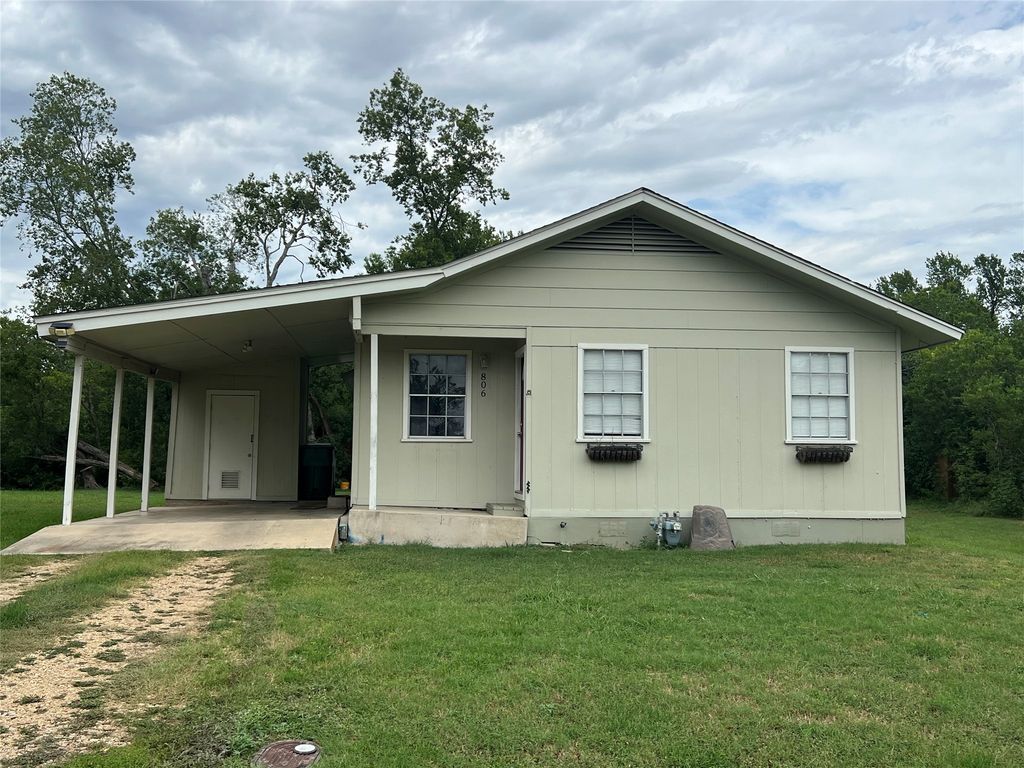 806 W 8th Street, Taylor