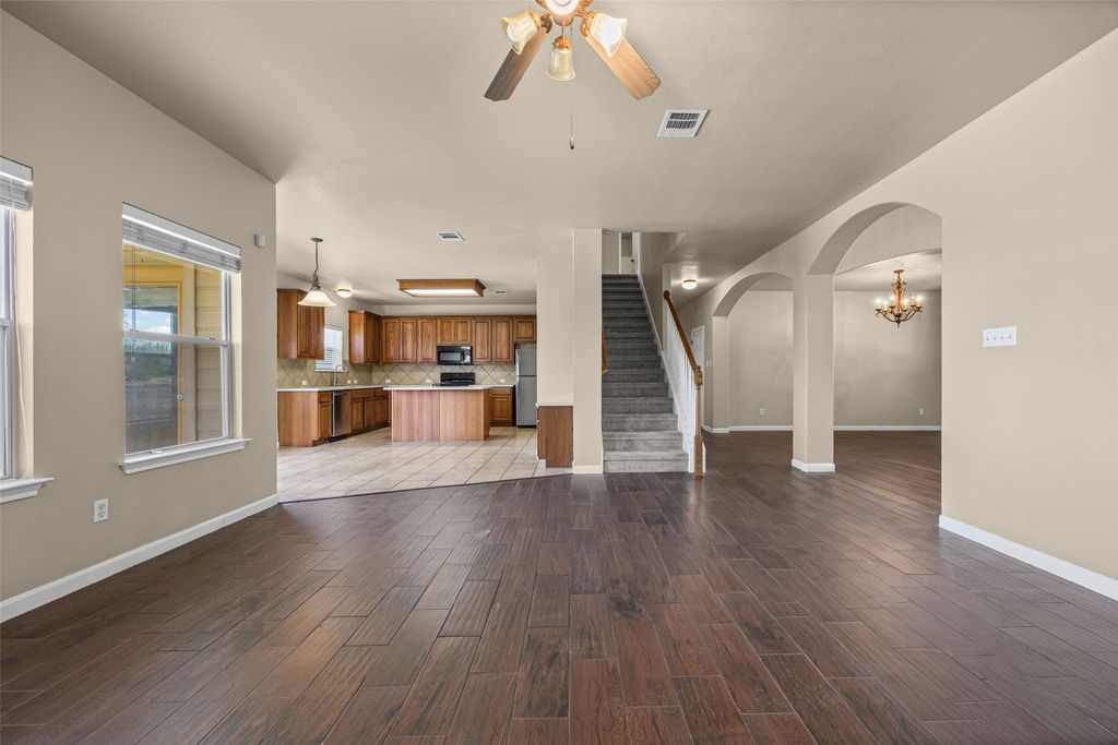 18932 Chrighton Castle Bend, Pflugerville