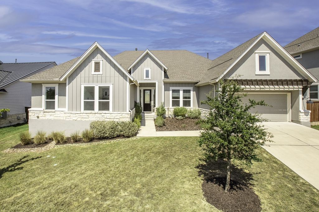 151 Starfire Drive, Dripping Springs