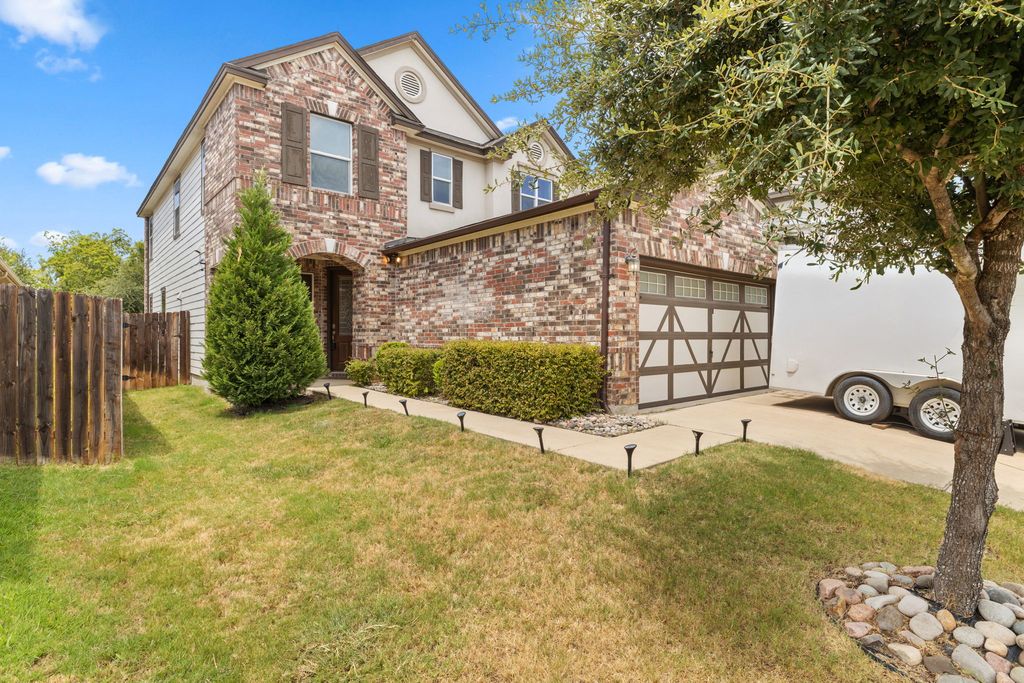2950 E Old Settlers Boulevard 11, Round Rock