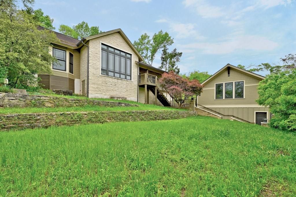 307 Laurel Valley Road, West Lake Hills
