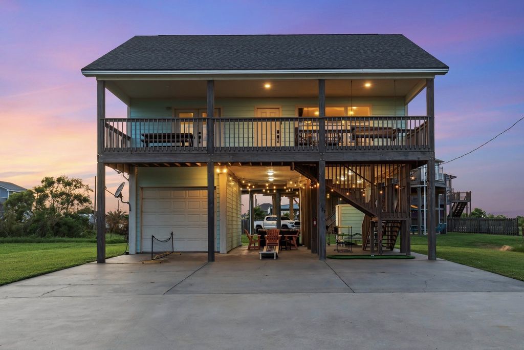 157 Verdia Drive, Crystal Beach
