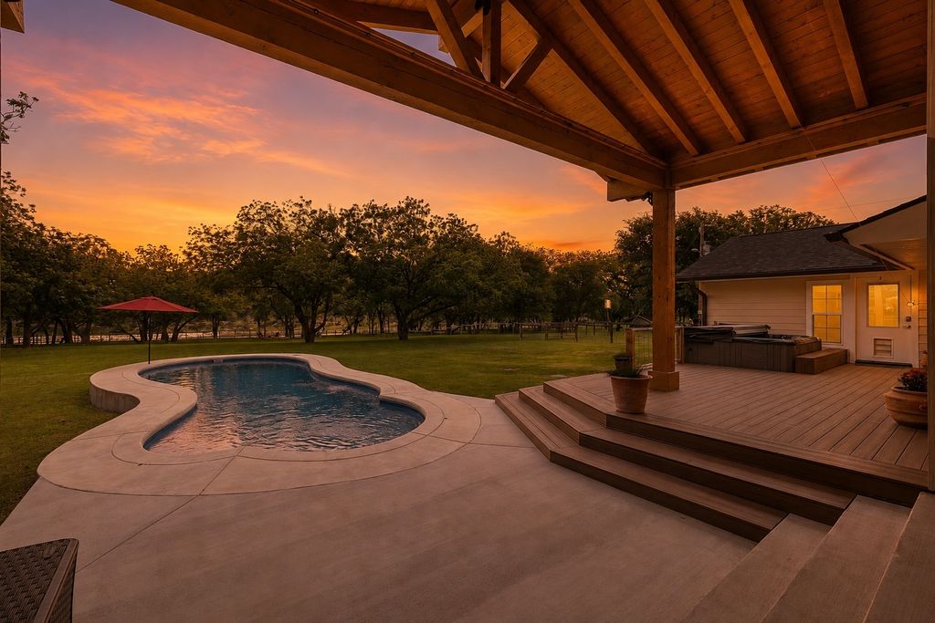 1007 S Gabriel Drive, Leander