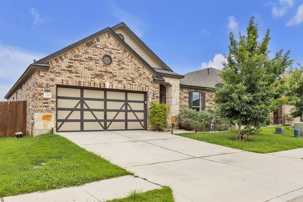 128 Kavanaugh Street, Georgetown