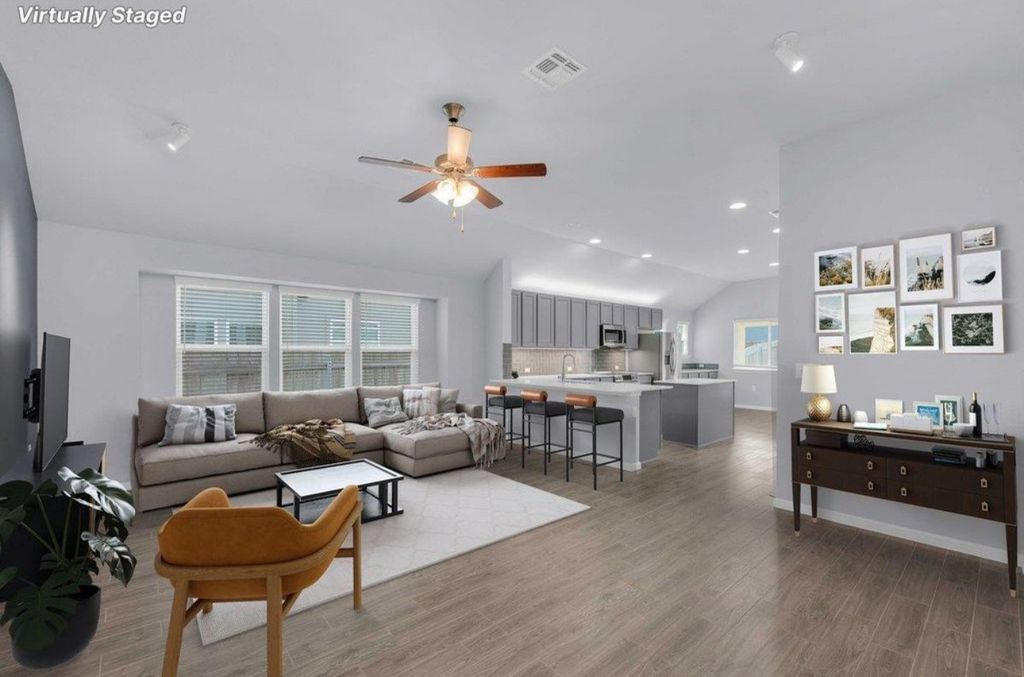 9944 Comely Bend, Manor