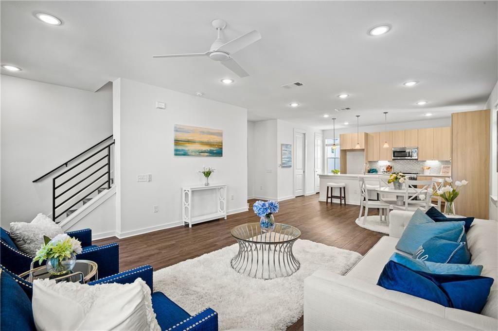 2624 Metcalfe Road 8, Austin