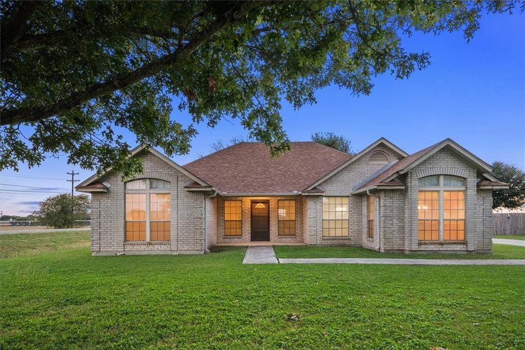 1019 San Jacinto Street, Lockhart
