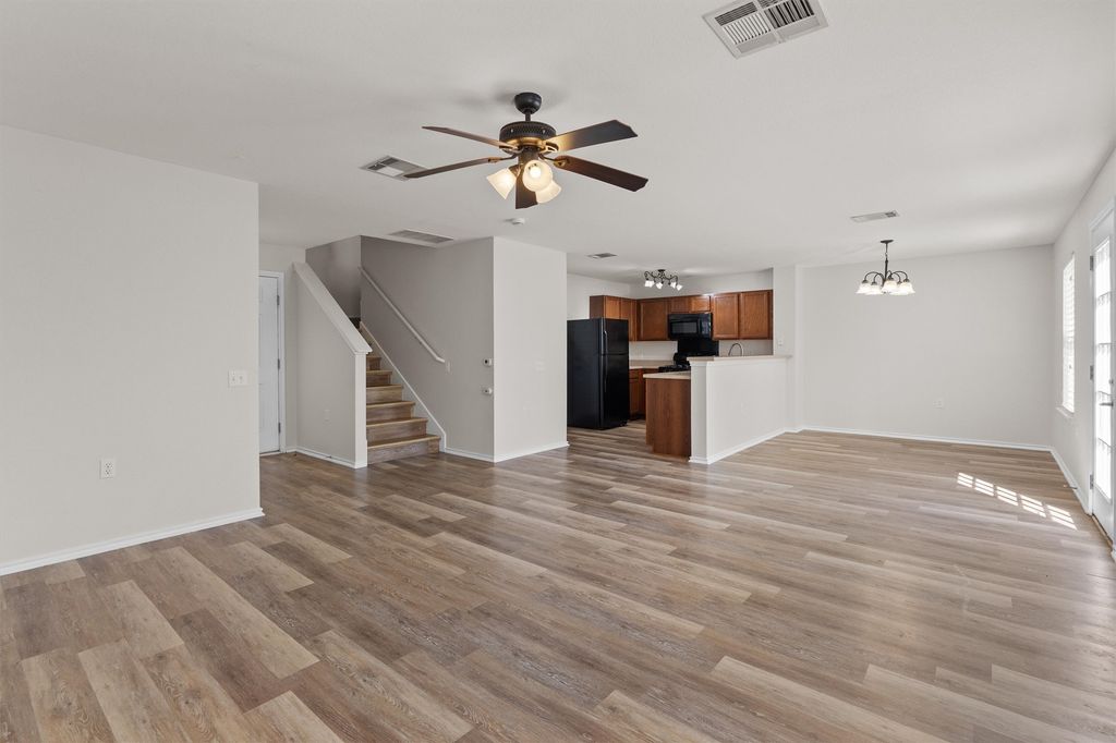 5825 Silver Screen Drive, Austin