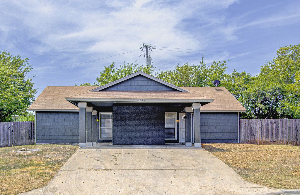 1936 Nicole Circle B, Round Rock