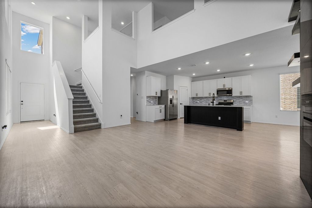 17911 Prairie Falcon Way 6, Pflugerville