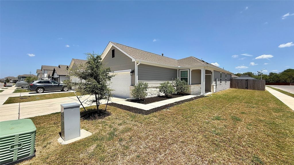 12411 Zenyatta Drive, Buda