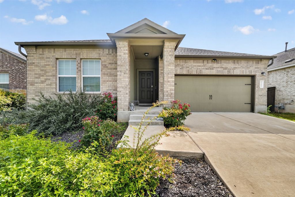 1301 Blackhaw Lane, Leander
