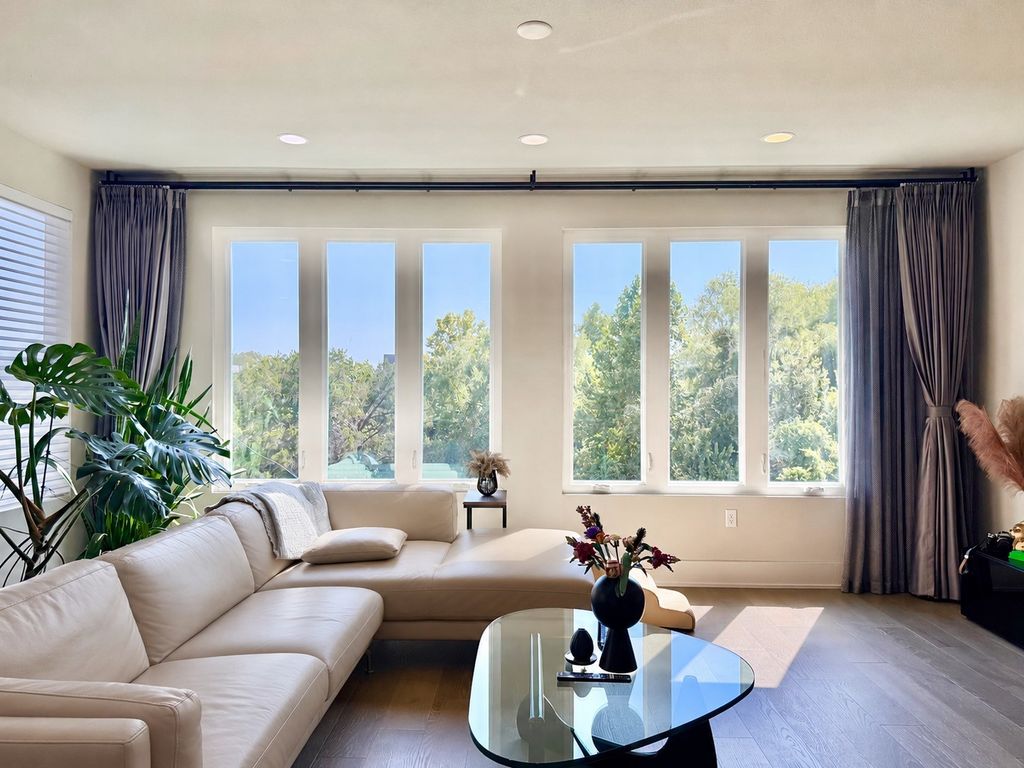 7915 Floracita Lane, Austin
