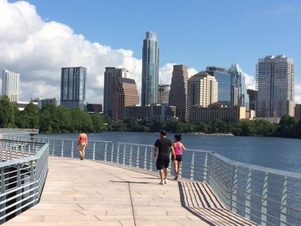 1818 S Lakeshore Boulevard 37, Austin