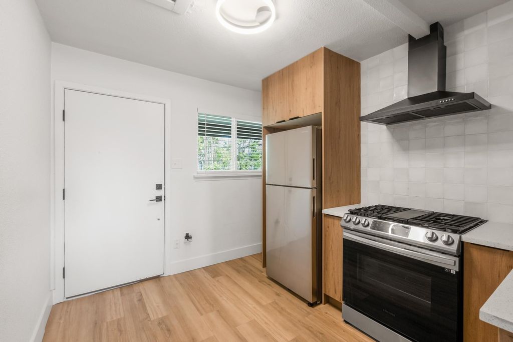 7929 Gault Street 200, Austin