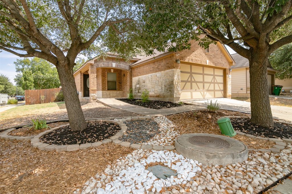 8801 Edmundsbury Drive, Austin