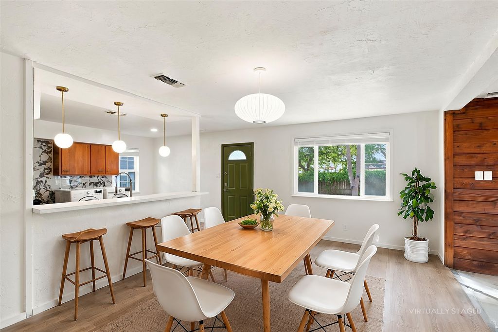 4606 S 2nd Street, Austin