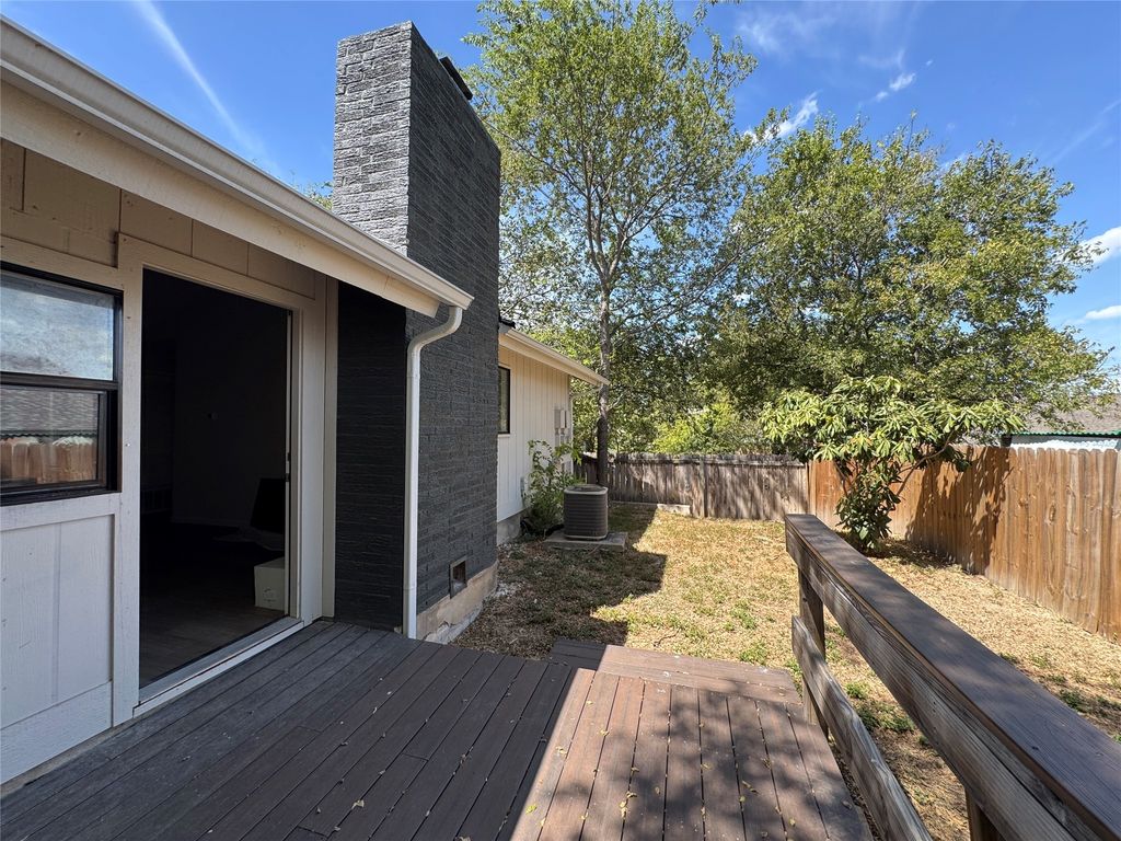 9501 Quail Court A, Austin