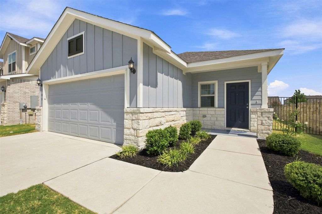 100 Bennington Drive, Liberty Hill