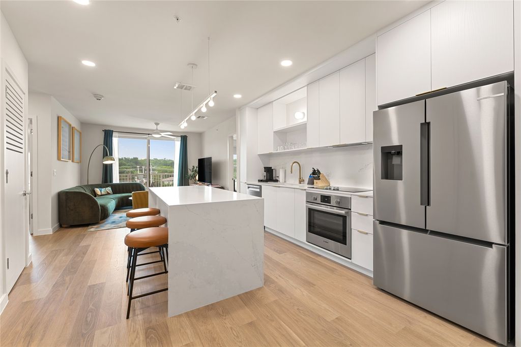 2323 S Lamar Boulevard 512, Austin