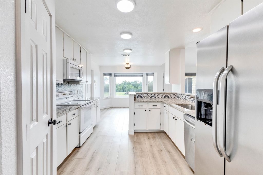 451 County Road 276 Road, Leander