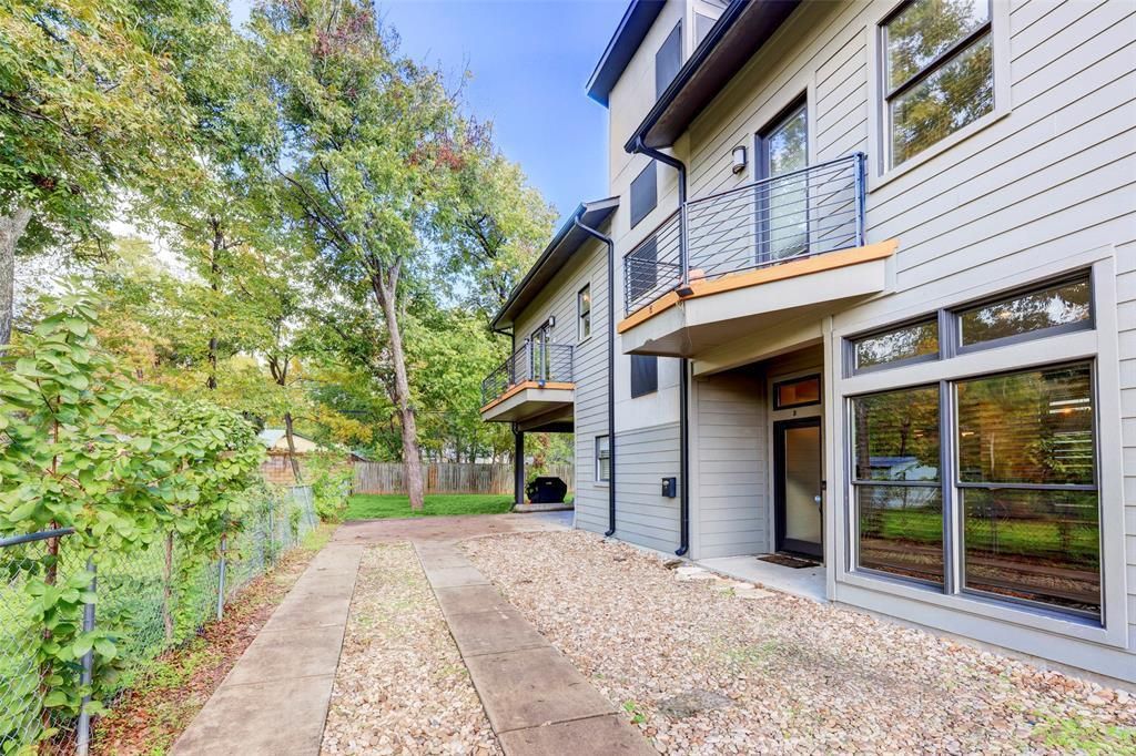 602 W N Loop Boulevard B, Austin