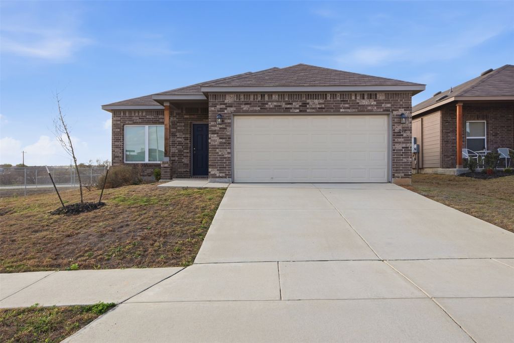 292 Legacy Circle, New Braunfels
