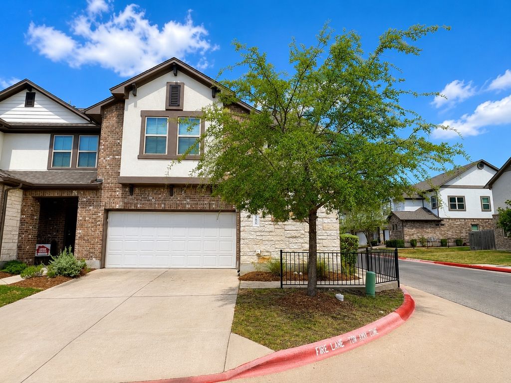 2304 S Lakeline Boulevard 391, Cedar Park