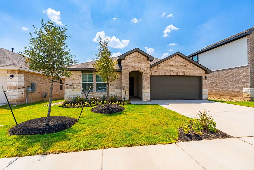 1832 Dandy Brush Drive, Leander