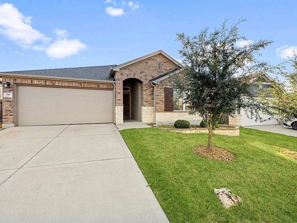 718 Bridgestone Way, Buda