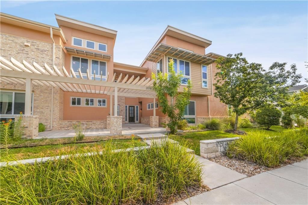 2016 Simond Avenue D, Austin